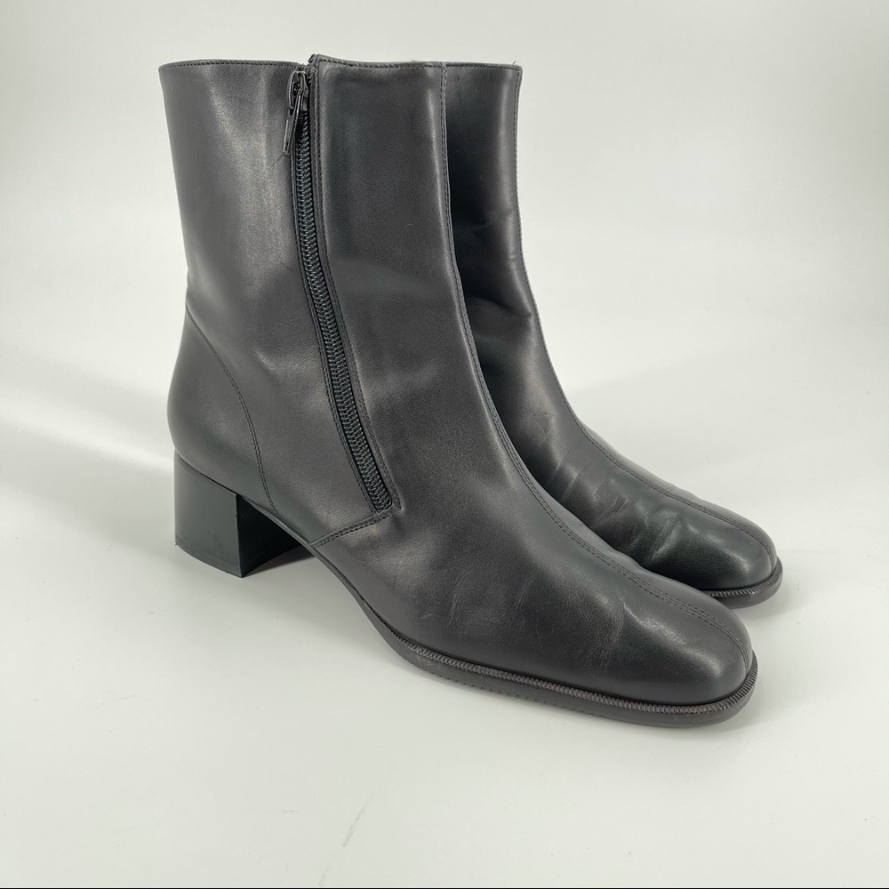 Salvatore Ferragamo Black Leather Square-Toe Ankle Boots